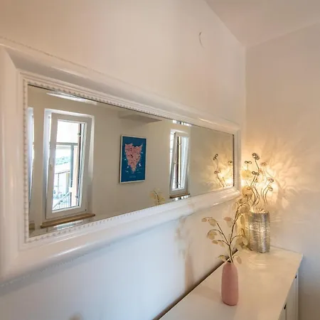 Villa Maria, Big Garden, Private Parking Vinkuran