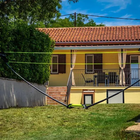 Maria, Big Garden, Private Parking * Vinkuran